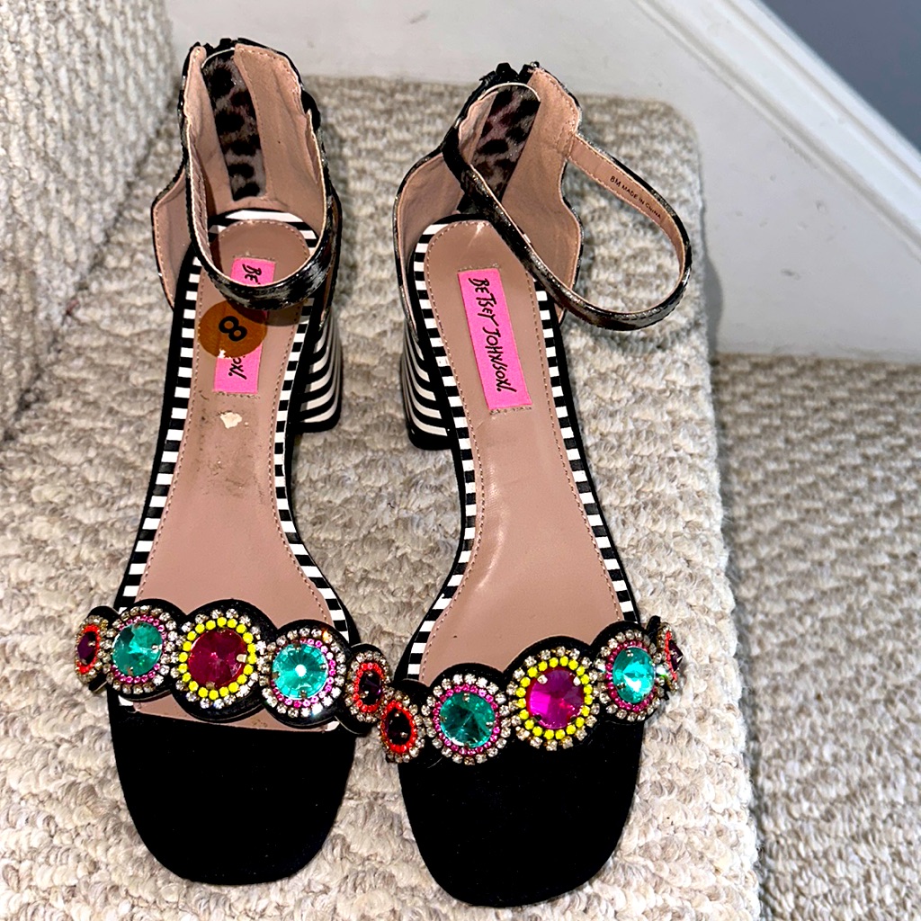 Betsy Johnson Gabie Sandals 8m